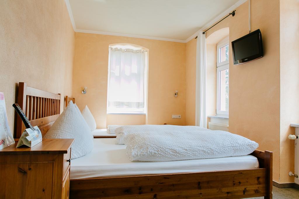 Landhotel Airport-Inn Lautzenhausen Zewnętrze zdjęcie
